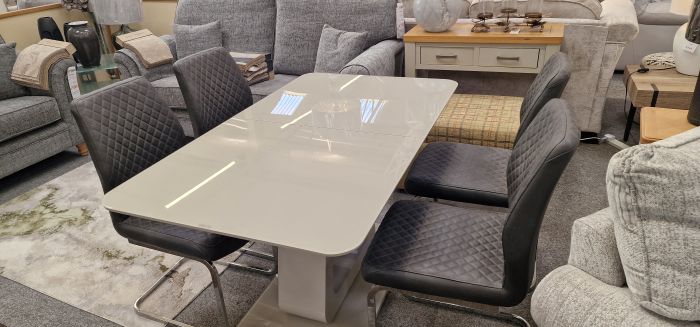 Extending Dining Table & 4 Capri Chairs